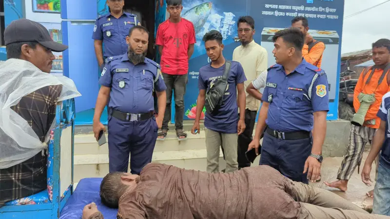 কুয়াকাটায় মদ্যপ অবস্থায় সাগরে ঝাঁপ পর্যটকের কুয়াকাটায় মদ্যপ অবস্থায় সাগরে ঝাঁপ পর্যটকের