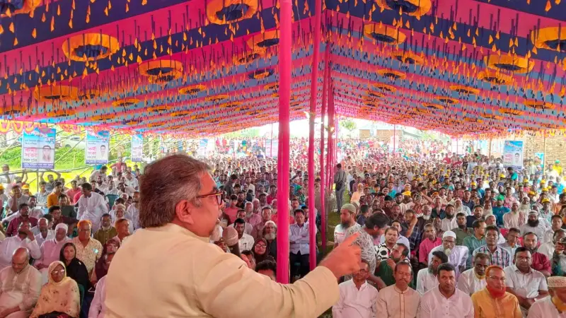 ফ্যসিবাদের রক্ত চক্ষু উপেক্ষা করা দল বিএনপি কারোর চোখ রাঙানিতে ভয় পায় না: প্রিন্স ফ্যসিবাদের রক্ত চক্ষু উপেক্ষা করা দল বিএনপি কারোর চোখ রাঙানিতে ভয় পায় না: প্রিন্স