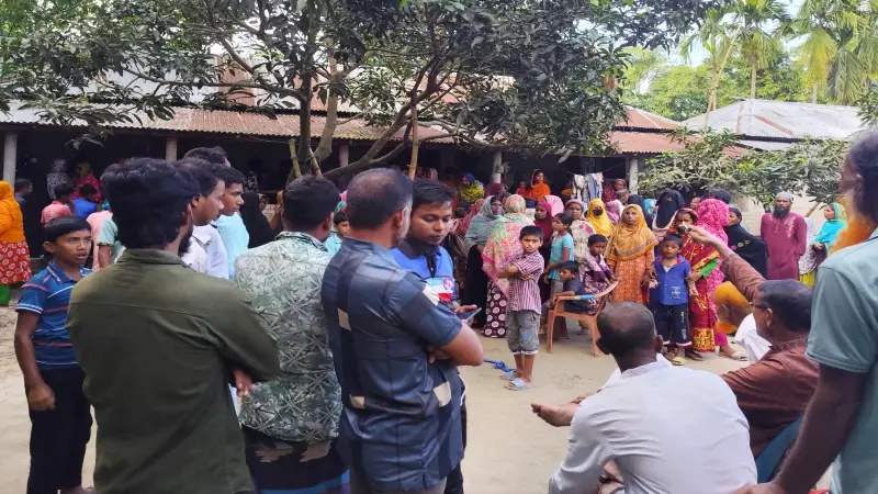 ইদুর মারার গ্যাস ট্যাবলেট খেয়ে এক গৃহবধূর আত্মহত্যা ইদুর মারার গ্যাস ট্যাবলেট খেয়ে এক গৃহবধূর আত্মহত্যা