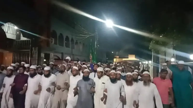 ঢাকায় ব্যবসায়ী সোহাগকে হত্যার প্রতিবাদে ভোলায় বিক্ষোভ মিছিল ঢাকায় ব্যবসায়ী সোহাগকে হত্যার প্রতিবাদে ভোলায় বিক্ষোভ মিছিল
