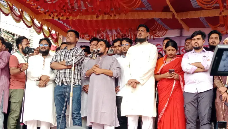 আগামীর আন্দোলন দুর্নীতি ও চাঁদাবাজির বিরুদ্ধে: নাহিদ ইসলাম আগামীর আন্দোলন দুর্নীতি ও চাঁদাবাজির বিরুদ্ধে: নাহিদ ইসলাম