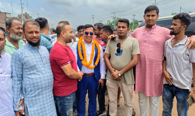 ইতালিস্থ নরসিংদীর বিএনপি নেতাকে সংবর্ধনা ও জনসংযোগ ইতালিস্থ নরসিংদীর বিএনপি নেতাকে সংবর্ধনা ও জনসংযোগ