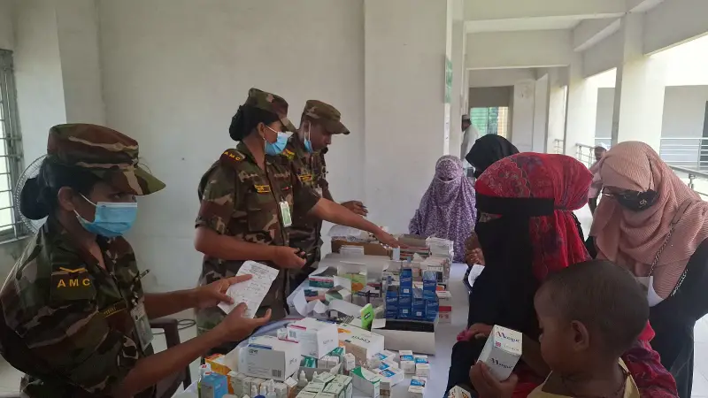 টাঙ্গাইলের কালিহাতীতে সেনাবাহিনীর ফ্রি মেডিকেল ক্যাম্প অনুষ্ঠিত টাঙ্গাইলের কালিহাতীতে সেনাবাহিনীর ফ্রি মেডিকেল ক্যাম্প অনুষ্ঠিত