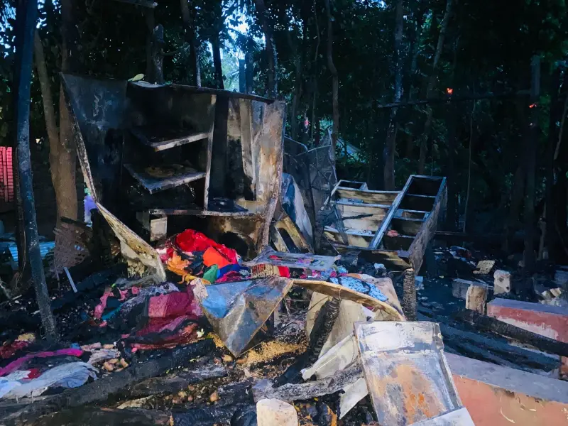 শরীয়তপুরে ৫ লাখ টাকা চাঁদার দাবিতে প্রবাসীর ঘর পুড়িয়ে দিছে দুবৃর্ত্তরা শরীয়তপুরে ৫ লাখ টাকা চাঁদার দাবিতে প্রবাসীর ঘর পুড়িয়ে দিছে দুবৃর্ত্তরা
