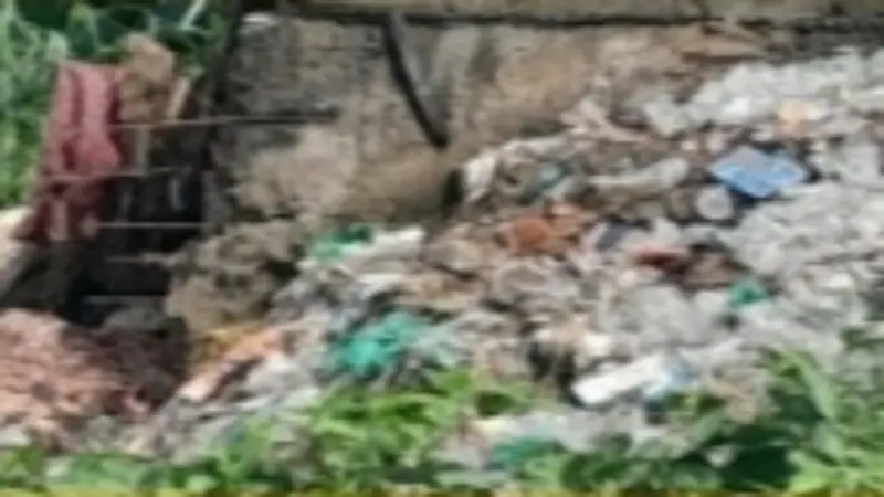 ময়লার ভাগাড়ের দুর্গন্ধে জনজীবন দুর্বিসহ!