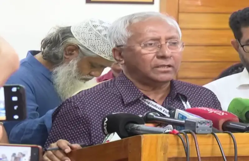 কোনো চাপে নয়, বিভ্রান্তি এড়াতেই ওয়েবসাইট থেকে নৌকা প্রতীক সরানো হয়েছে : ইসি কোনো চাপে নয়, বিভ্রান্তি এড়াতেই ওয়েবসাইট থেকে নৌকা প্রতীক সরানো হয়েছে : ইসি
