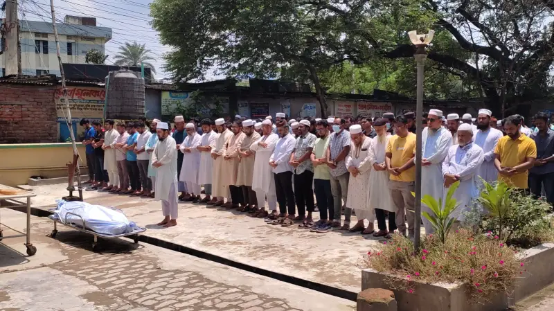 ইবি ছাত্রের ‘রহস্যজনক’ মৃত্যুতে তদন্ত কমিটি, স্বজন-সহপাঠীদের ক্ষোভ ইবি ছাত্রের ‘রহস্যজনক’ মৃত্যুতে তদন্ত কমিটি, স্বজন-সহপাঠীদের ক্ষোভ