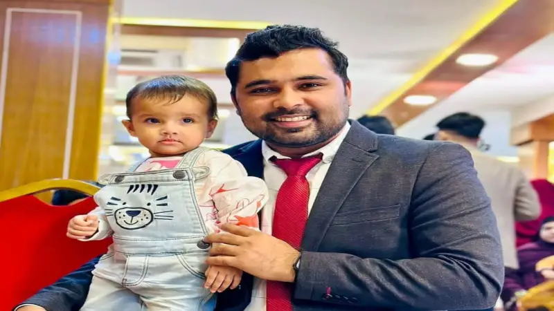 একটি গুলিই কেড়ে নিল জীবন,শহীদ রুবেলকে হারিয়ে ভেঙে পড়েছে পরিবার একটি গুলিই কেড়ে নিল জীবন,শহীদ রুবেলকে হারিয়ে ভেঙে পড়েছে পরিবার