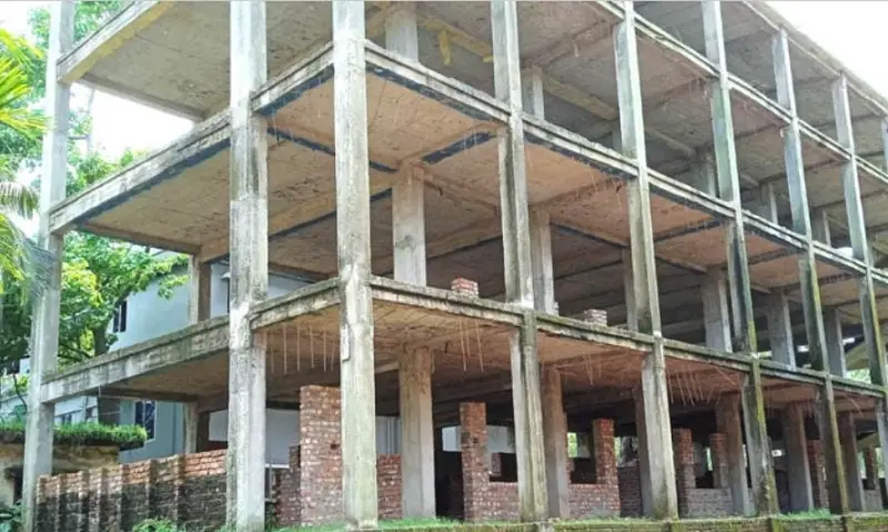 বড়লেখায় সাড়ে ৪ বছরেও শেষ হয়নি মাদ্রাসা ভবন নির্মাণের কাজ, পাঠদানে চরম ভোগান্তি বড়লেখায় সাড়ে ৪ বছরেও শেষ হয়নি মাদ্রাসা ভবন নির্মাণের কাজ, পাঠদানে চরম ভোগান্তি