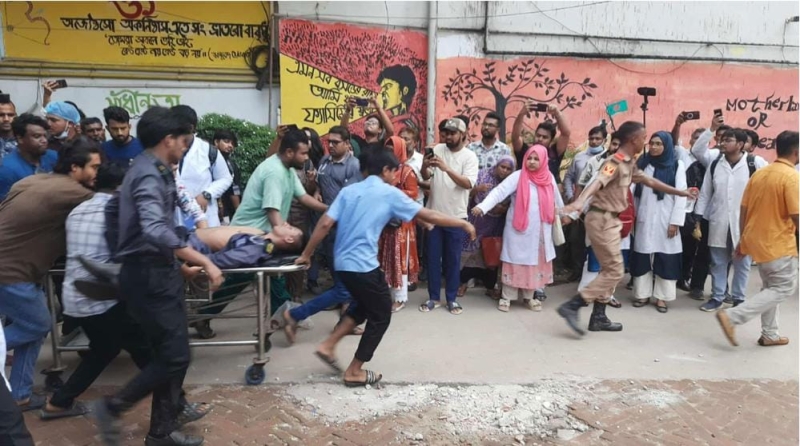 বিমান বিধ্বস্তের ঘটনায় মৃতের সংখ্যা বেড়ে ২৯ জন, বিকৃত ৬ লাশের ৪ দাবিদার এসেছে বিমান বিধ্বস্তের ঘটনায় মৃতের সংখ্যা বেড়ে ২৯ জন, বিকৃত ৬ লাশের ৪ দাবিদার এসেছে