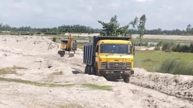 নীলফামারীতে বাঁধ ভেঙে প্লাবনের আশঙ্কা, কোটি টাকার সরকারি প্রকল্প হুমকির মুখে