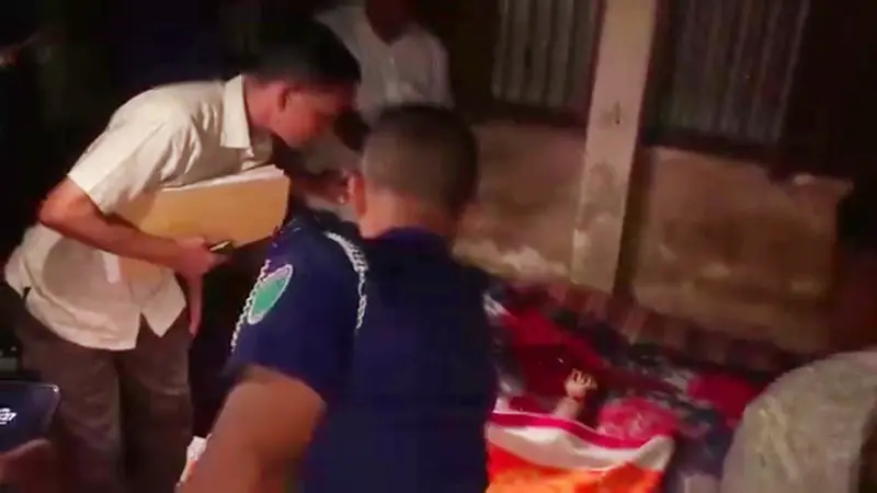 গৃহবধূর রক্তাক্ত মরদেহ উদ্ধার গৃহবধূর রক্তাক্ত মরদেহ উদ্ধার