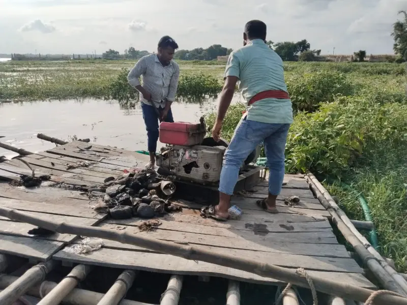সালথার কুষ্টিয়ার চকে অবৈধ ড্রেজার মেশিন গুড়িয়ে দিয়েছে প্রশাসন সালথার কুষ্টিয়ার চকে অবৈধ ড্রেজার মেশিন গুড়িয়ে দিয়েছে প্রশাসন