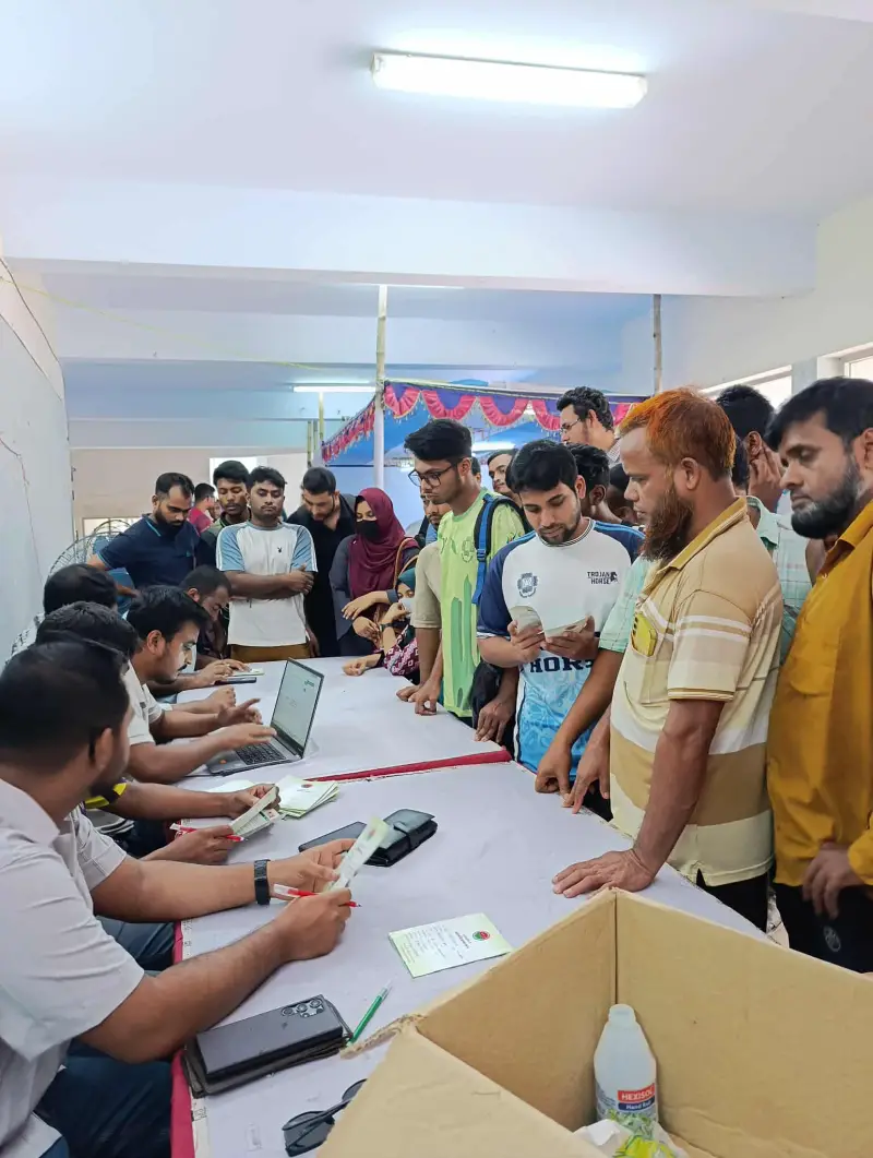 জাবিতে স্বাস্থ্যসেবায় ছাত্রদের পাশে ছাত্রদল জাবিতে স্বাস্থ্যসেবায় ছাত্রদের পাশে ছাত্রদল