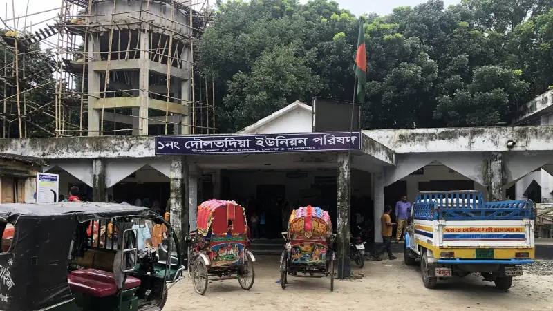 প্রশাসক নেই দুই ইউনিয়নে, সেবা না পেয়ে ভোগান্তিতে হাজারো মানুষ
