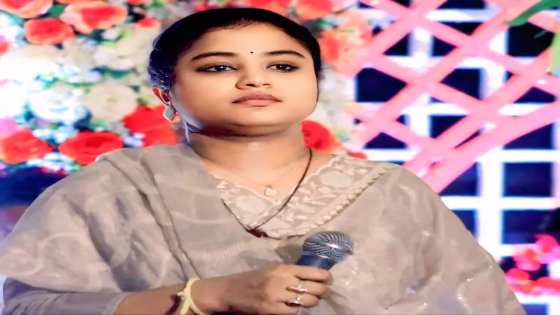 ’কেন এতো মায়া মায়া লাগে’ গানেই সবাইকে মায়া লাগিয়েছেন দীনা ’কেন এতো মায়া মায়া লাগে’ গানেই সবাইকে মায়া লাগিয়েছেন দীনা