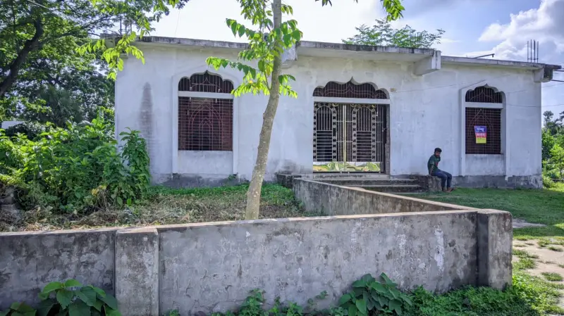 মুঘল আমলে নির্মিত মসজিদের ৪২ বিঘা সম্পত্তি ভূমিদস্যুর দখলে
