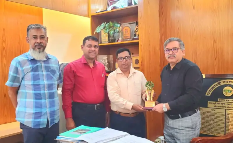 বৃক্ষরোপণে জাতীয় পুরস্কার পেল বিএমডিএ বৃক্ষরোপণে জাতীয় পুরস্কার পেল বিএমডিএ