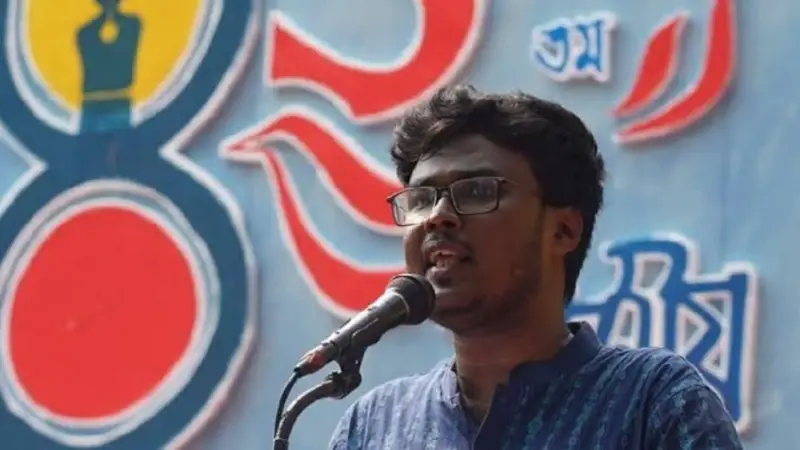 শাপলাকে ‘ফ্যাসিবাদের পদধ্বনি’ বলায় ছাত্র ইউনিয়ন সভাপতিকে ক্ষমা চাইতে বললেন শহীদ রেহানের বোন