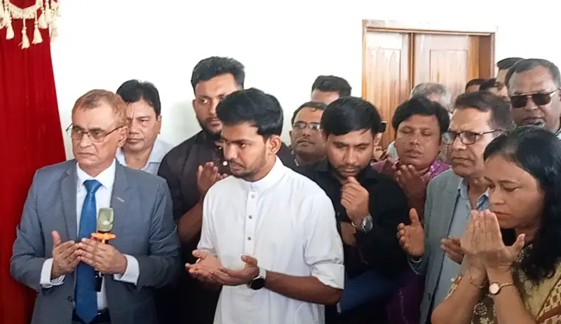 দেশের সকল স্টেডিয়ামকে খেলাধুলার উপযোগী হিসেবে গড়ে তোলা হবে: যুব ও ক্রীড়া উপদেষ্টা দেশের সকল স্টেডিয়ামকে খেলাধুলার উপযোগী হিসেবে গড়ে তোলা হবে: যুব ও ক্রীড়া উপদেষ্টা