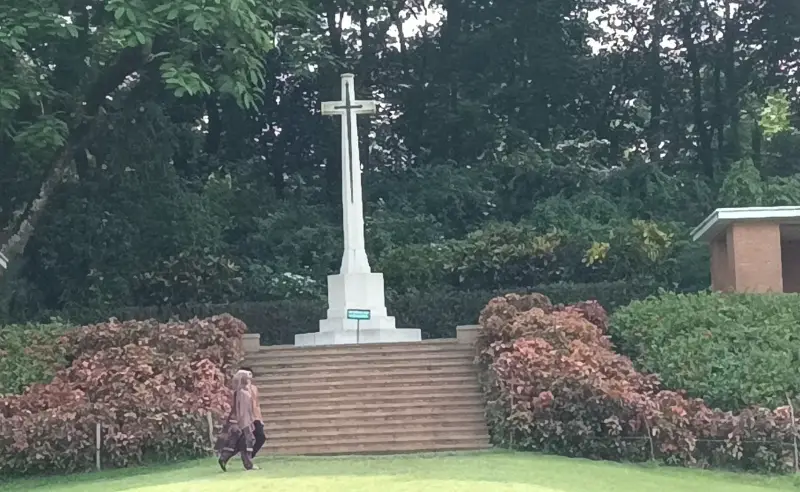 নিঃশব্দ শ্রদ্ধা ও ইতিহাসের সাক্ষী: ময়নামতি ওয়ার সেমেট্রি নিঃশব্দ শ্রদ্ধা ও ইতিহাসের সাক্ষী: ময়নামতি ওয়ার সেমেট্রি