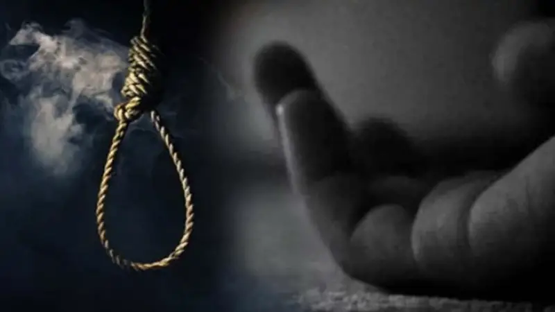 রাণীশংকৈলে গলায় ফাঁস দিয়ে যুবকের আত্মহত্যা রাণীশংকৈলে গলায় ফাঁস দিয়ে যুবকের আত্মহত্যা
