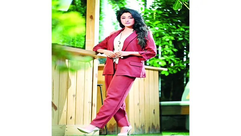 রাজনীতিতে পাওলি রাজনীতিতে পাওলি