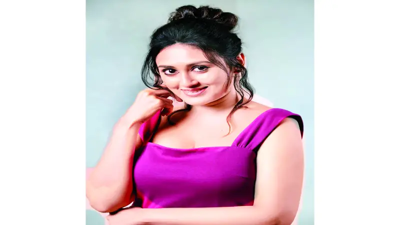 ফিরছেন কুসুম ফিরছেন কুসুম
