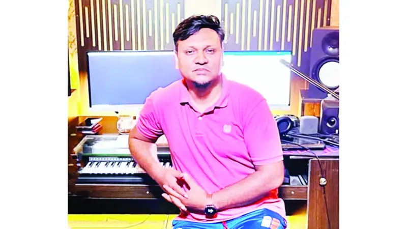 রাব্বীর প্রযোজনায় ৪০ গান রাব্বীর প্রযোজনায় ৪০ গান