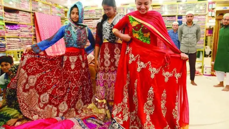 বেনারসি শিল্পের উন্নয়নে পৃথক পল্লী স্থাপনের দাবি বেনারসি শিল্পের উন্নয়নে পৃথক পল্লী স্থাপনের দাবি