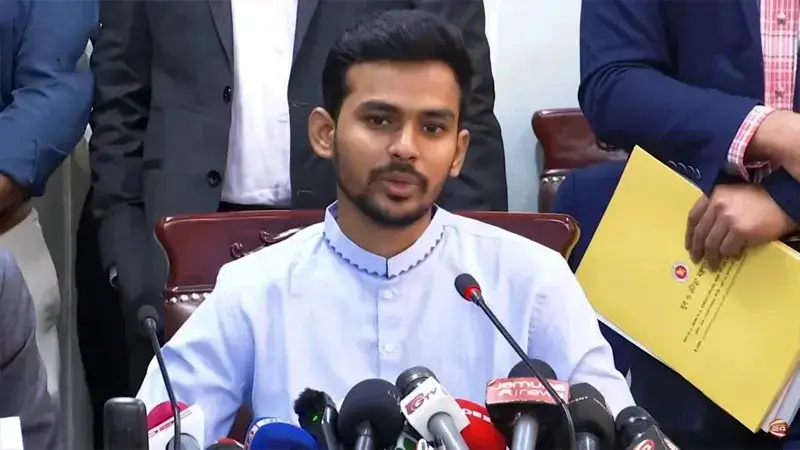 চিকিৎসা ক্ষেত্রে রাজনীতিকরণ, রুখে দিতে হবে- আসিফ মাহমুদ চিকিৎসা ক্ষেত্রে রাজনীতিকরণ, রুখে দিতে হবে- আসিফ মাহমুদ
