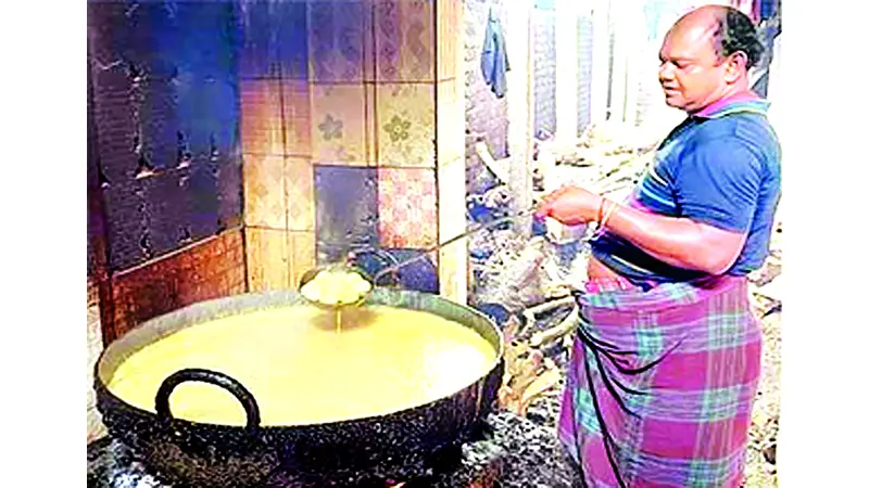 ফুলছড়ি বালাশী তিস্তামুখঘাট স্বাদে ভরা অতুলনীয় প্রিয় রসমঞ্জুরি ফুলছড়ি বালাশী তিস্তামুখঘাট স্বাদে ভরা অতুলনীয় প্রিয় রসমঞ্জুরি
