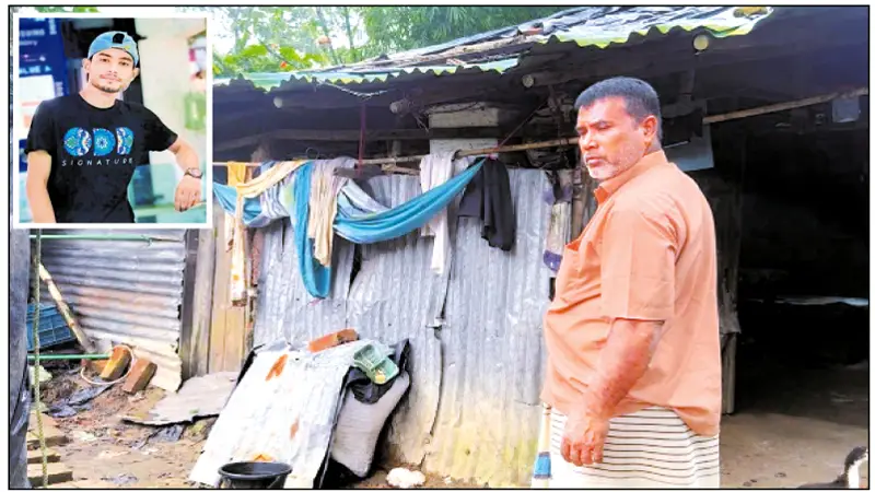 শোক আর অসহায় জীবনের গ্লানি নিয়ে বেঁচে আছে শহীদ তানভীরের পরিবার শোক আর অসহায় জীবনের গ্লানি নিয়ে বেঁচে আছে শহীদ তানভীরের পরিবার