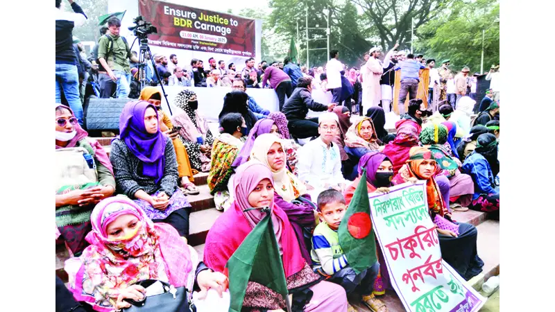 জওয়ানদের মুক্তির দাবিতে পদযাত্রায় পুলিশের বাধা যমুনায় স্মারকলিপি জওয়ানদের মুক্তির দাবিতে পদযাত্রায় পুলিশের বাধা যমুনায় স্মারকলিপি