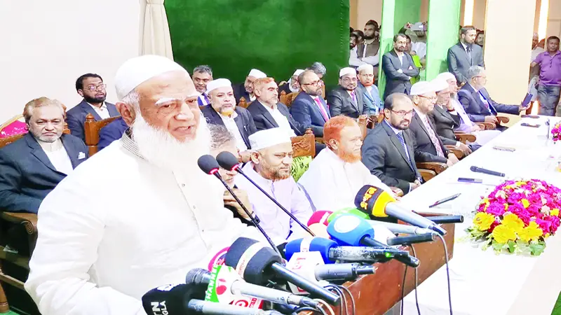 দেশে শিক্ষার কোনো নৈতিক মান নেই, তাই আমরা মাথা উঁচু করে দাঁড়াতে পারি ন দেশে শিক্ষার কোনো নৈতিক মান নেই, তাই আমরা মাথা উঁচু করে দাঁড়াতে পারি ন