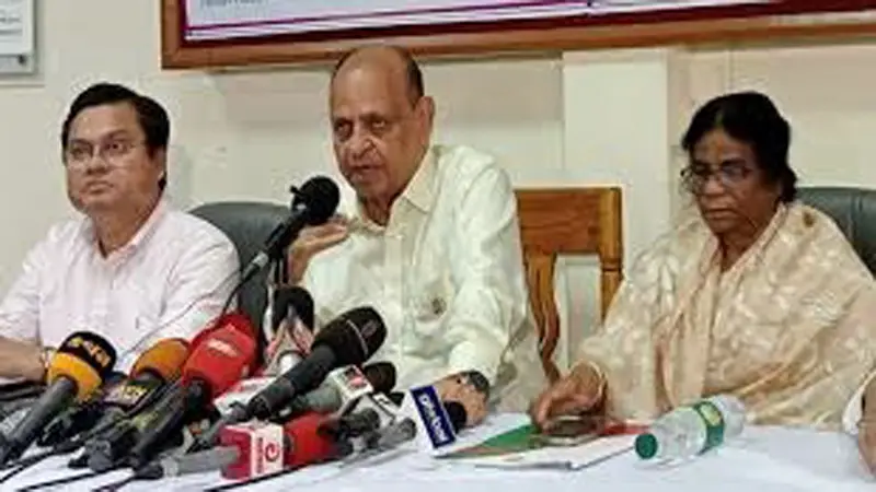 চিকিৎসায় কোনো অবহেলা মেনে নেব না চিকিৎসায় কোনো অবহেলা মেনে নেব না