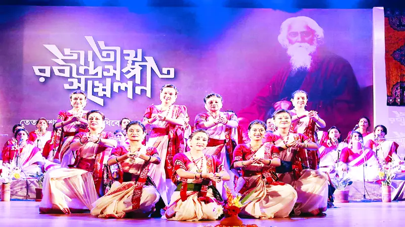 সম্প্র্রীতির বারতায় শুরু রবীন্দ্রসংগীত পরিষদের অধিবেশন সম্প্র্রীতির বারতায় শুরু রবীন্দ্রসংগীত পরিষদের অধিবেশন