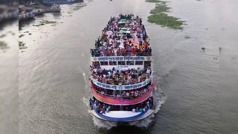 ঈদযাত্রায় নৌপথে যাত্রীদের হয়রানি, অতিরিক্ত ভাড়া আদায় করা যাবে না ঈদযাত্রায় নৌপথে যাত্রীদের হয়রানি, অতিরিক্ত ভাড়া আদায় করা যাবে না