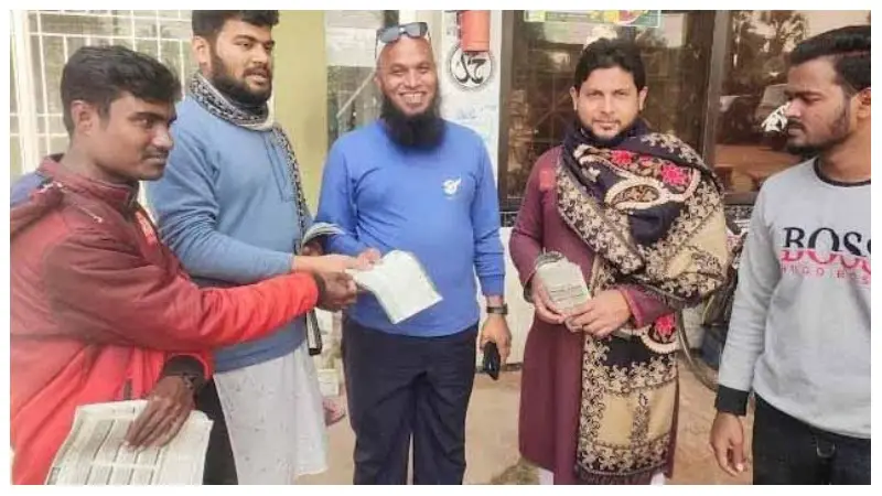 বাগেরহাটে ৭ দফা দাবিতে জাতীয় নাগরিক কমিটির লিফলেট বিতরণ বাগেরহাটে ৭ দফা দাবিতে জাতীয় নাগরিক কমিটির লিফলেট বিতরণ