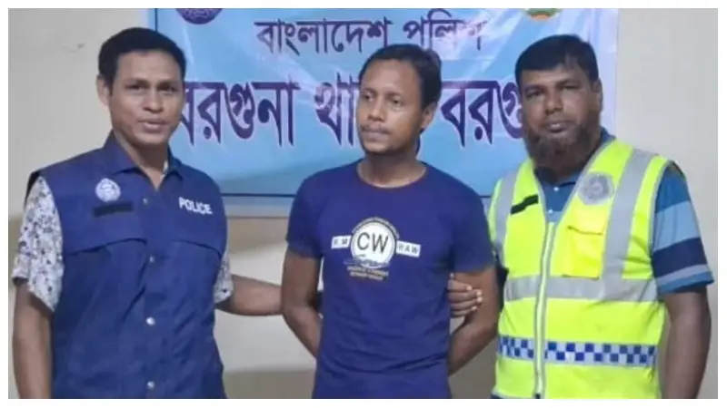 ৯ বছর বিদেশে পালিয়ে থেকে দেশে ফিরেই মৃত্যুদণ্ডপ্রাপ্ত আসামি গ্রেপ্তার ৯ বছর বিদেশে পালিয়ে থেকে দেশে ফিরেই মৃত্যুদণ্ডপ্রাপ্ত আসামি গ্রেপ্তার