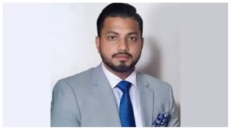 তিন উপদেষ্টার পদত্যাগ দাবি করলেন ইশরাক হোসেন তিন উপদেষ্টার পদত্যাগ দাবি করলেন ইশরাক হোসেন