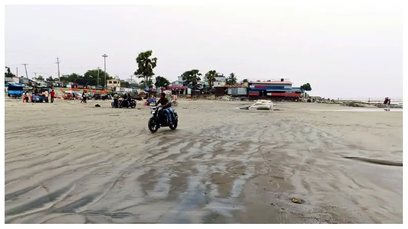 কুয়াকাটায় আশঙ্কাজনক হারে কমে গেছে পর্যটক উপস্থিতি, হোটেল ব্যবসায় ভয়াবহ সংকট