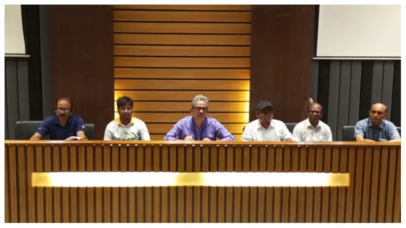 রাজশাহী নগরীতে ঈদের দিনেই কোরবানির বর্জ্য অপসারণের উদ্যোগ রাসিকের রাজশাহী নগরীতে ঈদের দিনেই কোরবানির বর্জ্য অপসারণের উদ্যোগ রাসিকের