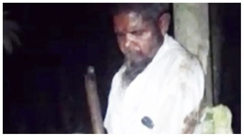 নবদম্পতির বনিবনা না হওয়ায় ঘটককে গাছে বেঁধে নির্যাতন নবদম্পতির বনিবনা না হওয়ায় ঘটককে গাছে বেঁধে নির্যাতন