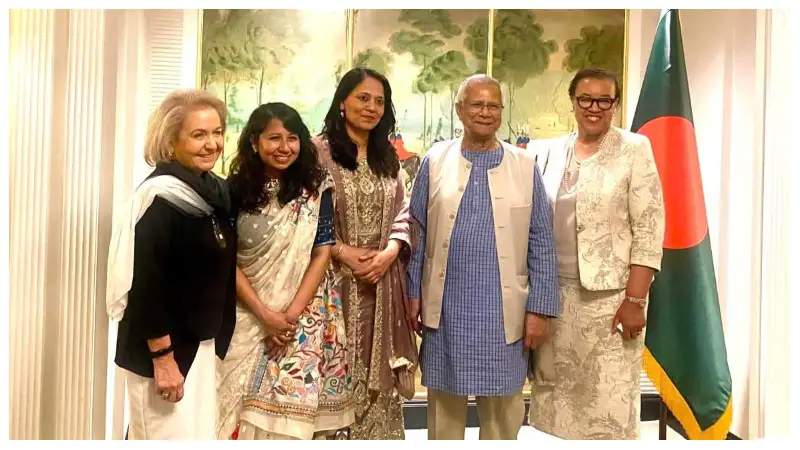 বাংলাদেশের অন্তর্বর্তী সরকারের জবাবদিহিতা ও গণতন্ত্র প্রতিষ্ঠার প্রচেষ্টায় যুক্তরাজ্যের স্পষ্ট সমর্থন রয়েছে বাংলাদেশের অন্তর্বর্তী সরকারের জবাবদিহিতা ও গণতন্ত্র প্রতিষ্ঠার প্রচেষ্টায় যুক্তরাজ্যের স্পষ্ট সমর্থন রয়েছে