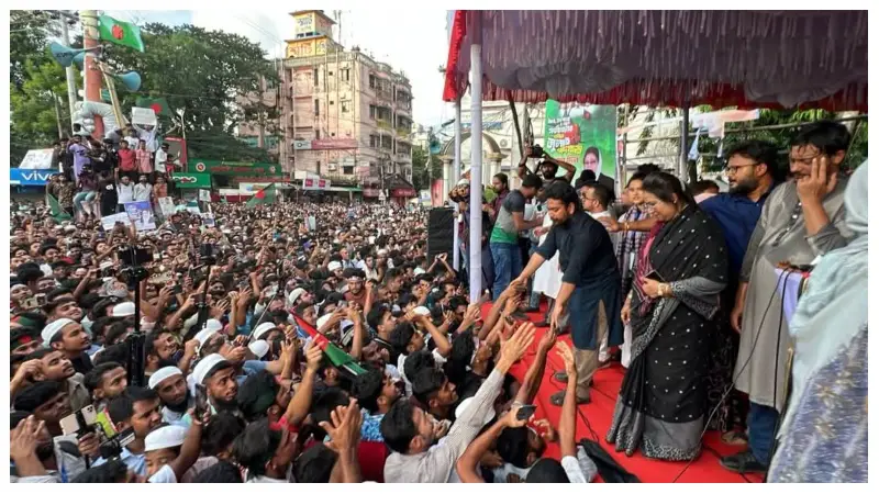 “এবার মহানিশার শেষে, আসবে ঊষা অরুণ হেসে, তরুণ বেশে”