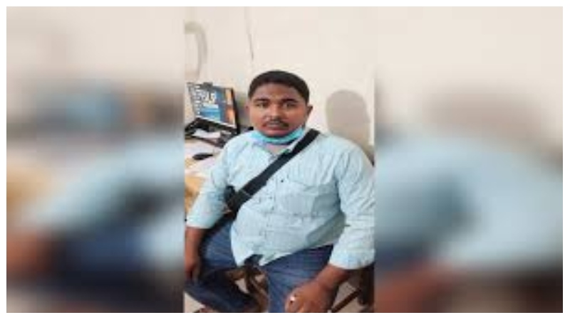 বেনাপোলে ইমিগ্রেশনে ধরা পড়লো পলাতক শ্রমিকলীগ নেতা