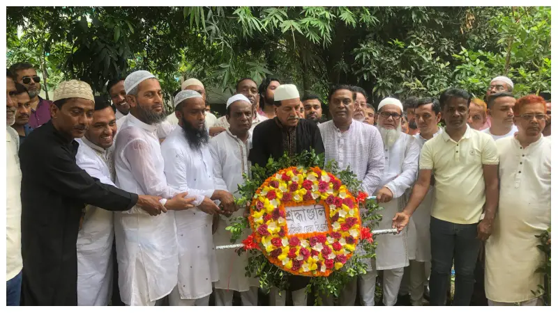 গণতন্ত্রের চূড়ান্ত বিজয় হলেই শহীদদের আত্মা শান্তি পাবে: খায়রুল কবির