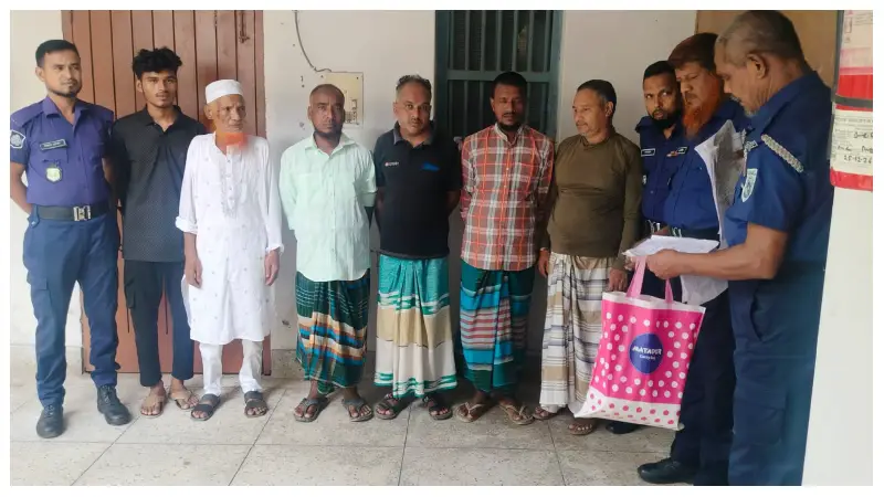 সৈয়দপুরে আওয়ামী লীগ নেতাসহ সাতজন গ্রেপ্তার সৈয়দপুরে আওয়ামী লীগ নেতাসহ সাতজন গ্রেপ্তার