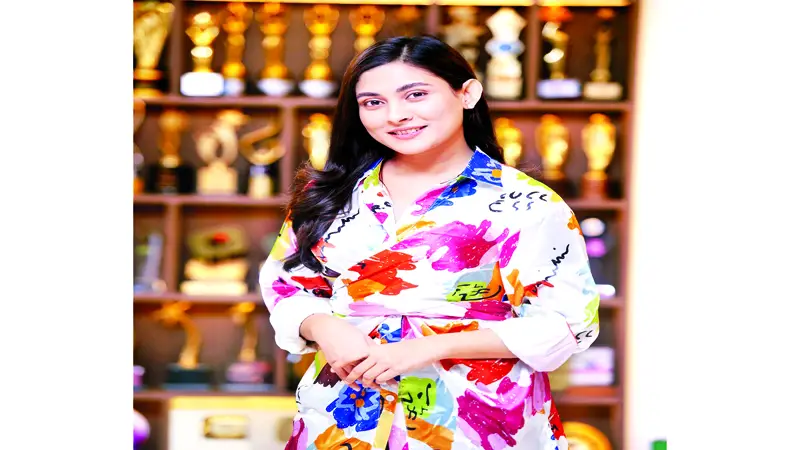 প্রতিযোগী থেকে বিচারক মেহজাবীন প্রতিযোগী থেকে বিচারক মেহজাবীন